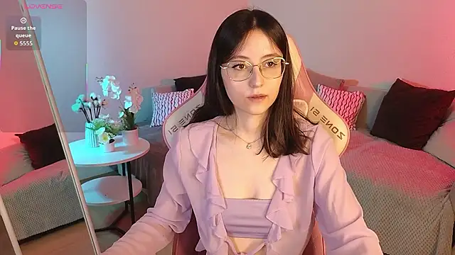 EsmaWonka online show from March 8, 7:12 am