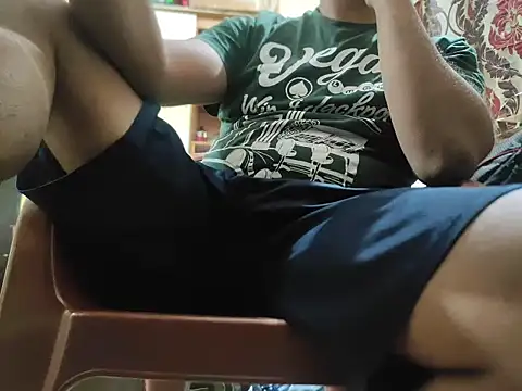 Snapshot of rocky4u7 chatting on November 11, 10:59 am rocky4u7 online show from November 11, 10:59 am