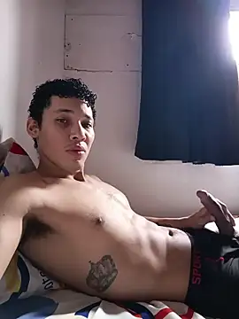 Snapshot of RuiMaddoox chatting on October 29, 5:58 pm RuiMaddoox online show from October 29, 5:58 pm