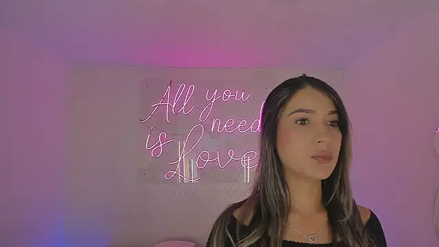 Snapshot of aleksandramiller_ chatting on March 2, 12:56 pm aleksandramiller online show from March 2, 12:56 pm