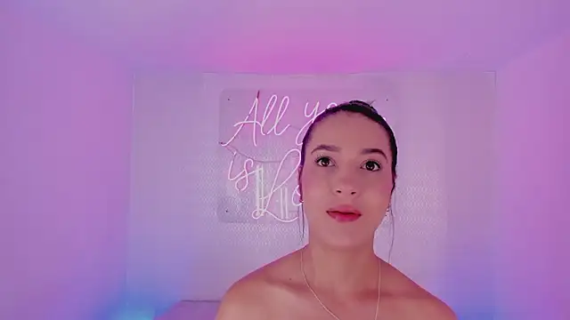 Snapshot of aleksandramiller_ chatting on March 13, 12:56 pm aleksandramiller online show from March 13, 12:56 pm