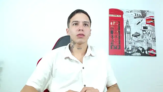 Snapshot of Cumandres18 chatting on February 13, 3:08 pm Cumandres18 online show from February 13, 3:08 pm