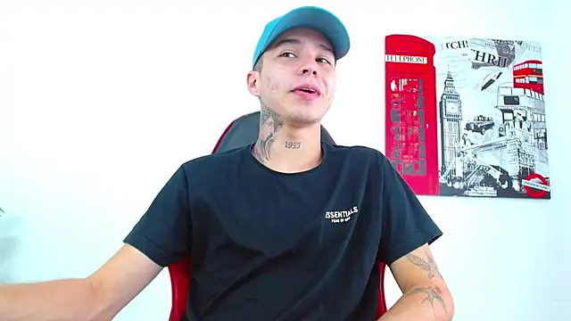 Snapshot of Cumandres18 chatting on February 14, 2:47 pm Cumandres18 online show from February 14, 2:47 pm