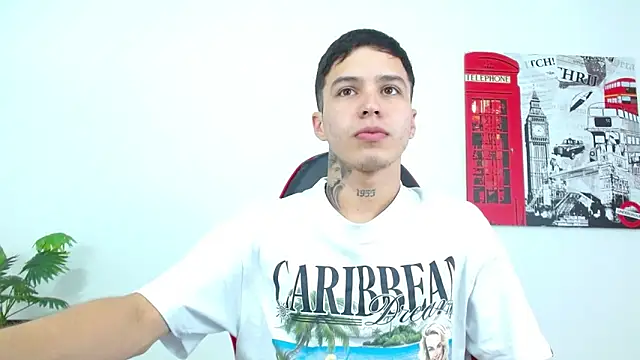 Snapshot of Cumandres18 chatting on February 23, 2:58 pm Cumandres18 online show from February 23, 2:58 pm