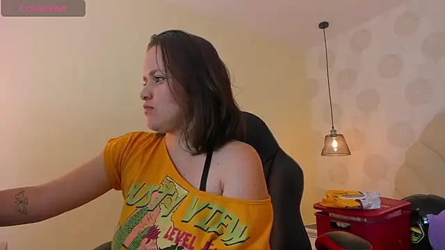 GIANAMILLER6 online show from October 10, 12:15 pm