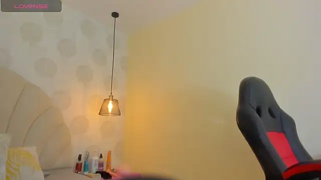 GIANAMILLER6 online show from January 8, 12:18 pm