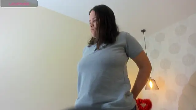 Snapshot of GIANAMILLER6 chatting on March 13, 12:12 pm GIANAMILLER6 online show from March 13, 12:12 pm