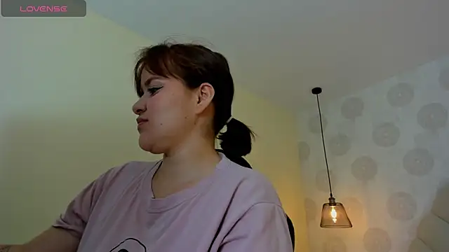 GIANAMILLER6 online show from April 27, 11:52 am