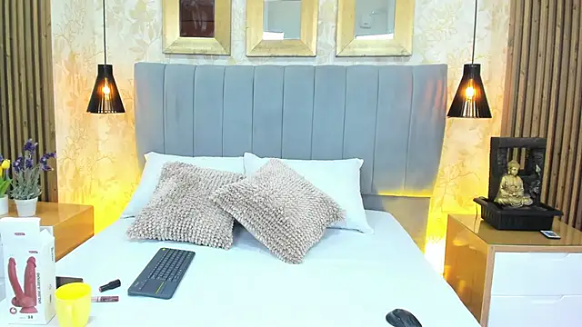 Snapshot of Tifany_boobsgb chatting on September 15, 8:09 pm Tifany boobsgb online show from September 15, 8:09 pm