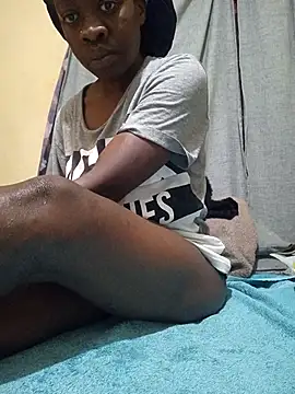 Snapshot of Kateera1 chatting on February 17, 8:26 pm Kateera1 online show from February 17, 8:26 pm