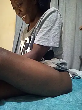 Snapshot of Kateera1 chatting on March 29, 8:20 pm Kateera1 online show from March 29, 8:20 pm