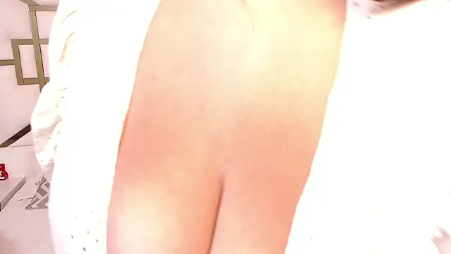 Snapshot of AnniieCarther chatting on September 22, 12:18 pm AnniieCarther online show from September 22, 12:18 pm