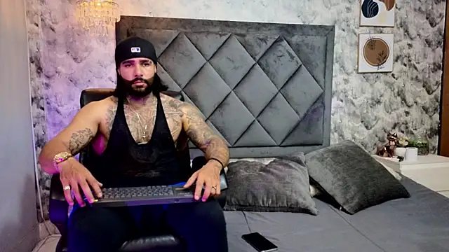 Apolo rousse1 online show from October 6, 9:01 pm