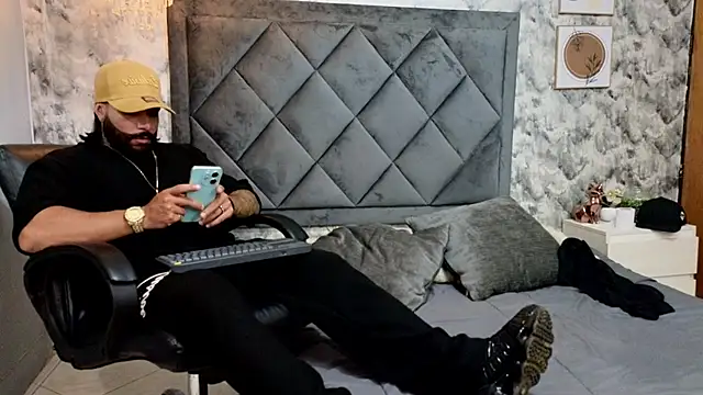 Apolo rousse1 online show from October 7, 9:45 pm