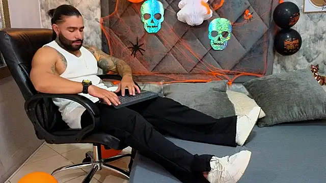 Apolo rousse1 online show from October 10, 9:36 pm