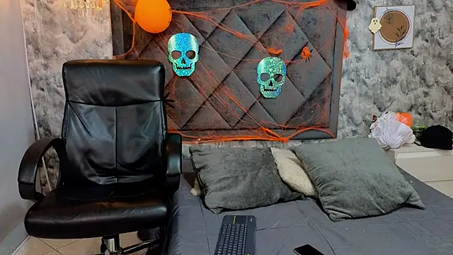 Apolo rousse1 online show from October 16, 9:05 pm