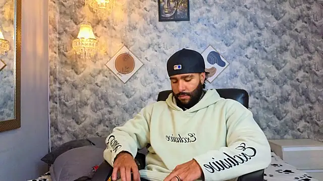 Apolo rousse1 online show from January 13, 10:48 pm