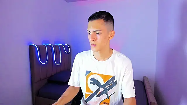 Snapshot of Matiius18 chatting on July 2, 3:07 pm Matiius18 online show from July 2, 3:07 pm
