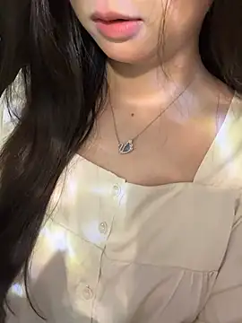 Nana kute20 online show from May 3, 4:13 pm