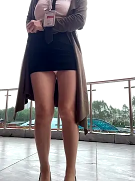 zhizhinaigai online show from November 7, 3:06 am