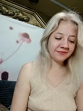 HeronDenni online show from December 19, 1:01 am