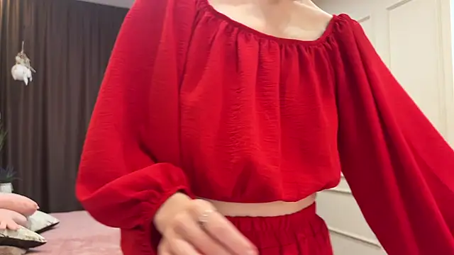 daniellia  online show from October 25, 9:28 am