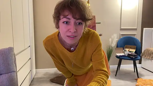 daniellia  online show from October 31, 9:21 am