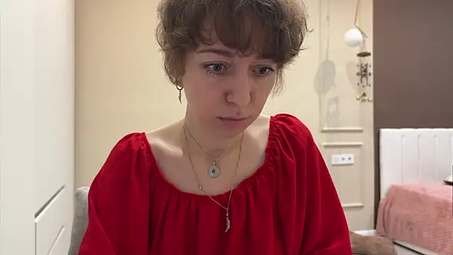 daniellia  online show from November 4, 9:08 am