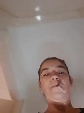 alinaalinutzq online show from November 4, 7:07 am