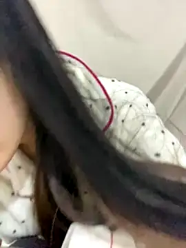 Snapshot of MengMeng0515 chatting on January 8, 11:23 am MengMeng0515 online show from January 8, 11:23 am