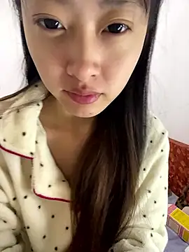 Snapshot of MengMeng0515 chatting on January 12, 1:27 pm MengMeng0515 online show from January 12, 1:27 pm