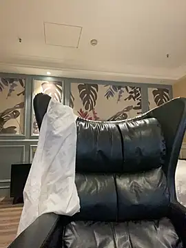 Snapshot of MengMeng0515 chatting on January 17, 9:36 am MengMeng0515 online show from January 17, 9:36 am