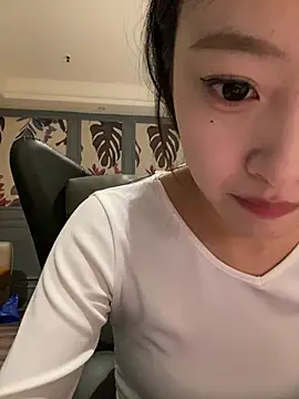 Snapshot of MengMeng0515 chatting on February 5, 2:33 pm MengMeng0515 online show from February 5, 2:33 pm