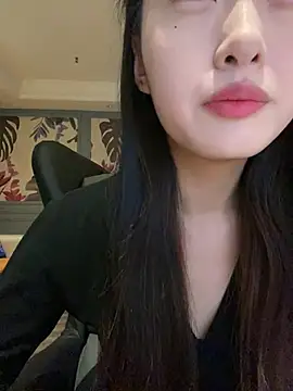 Snapshot of MengMeng0515 chatting on February 8, 12:52 pm MengMeng0515 online show from February 8, 12:52 pm