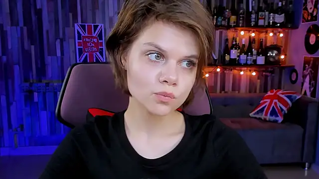 EllieMurler online show from October 14, 9:10 am