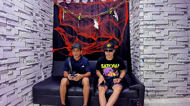 Snapshot of Crazy_Cult_Sex chatting on October 22, 1:11 pm Crazy Cult Sex online show from October 22, 1:11 pm