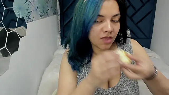 Kiara Cruz   online show from September 20, 3:02 pm