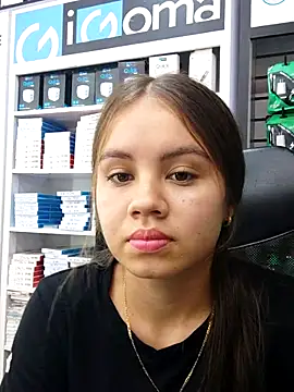 Snapshot of Tiifany_Baker chatting on March 17, 3:59 pm Tiifany Baker online show from March 17, 3:59 pm