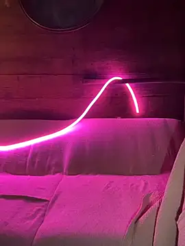 FoxStudioSex online show from October 14, 5:47 pm