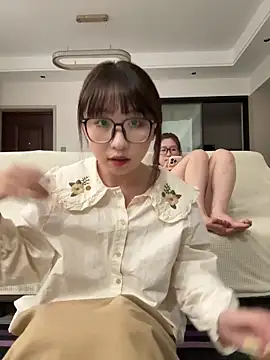 Snapshot of sun_x chatting on May 6, 3:17 pm sun x online show from May 6, 3:17 pm