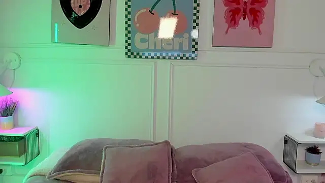 Zoe Lynch  online show from March 20, 11:37 am