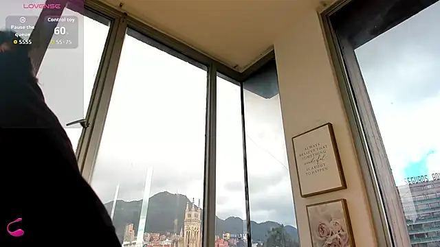 Zoey thompson online show from October 1, 7:31 pm