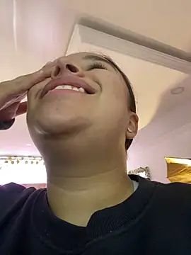 Zoey thompson online show from March 18, 7:28 pm