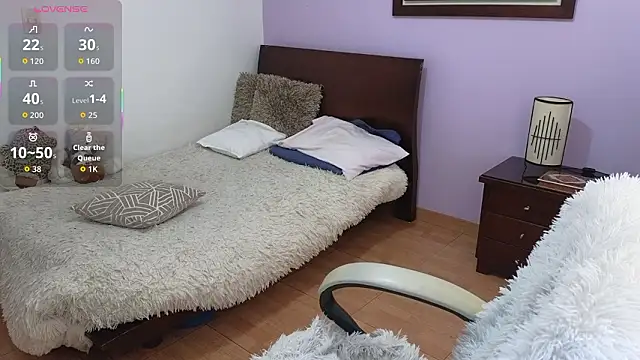 mirandahabach333 online show from February 2, 9:13 pm