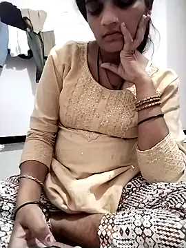 Sofia kuuu online show from November 5, 8:25 am