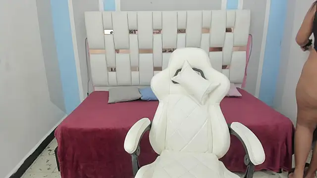 Snapshot of marsmith1 chatting on September 25, 3:43 am marsmith1 online show from September 25, 3:43 am