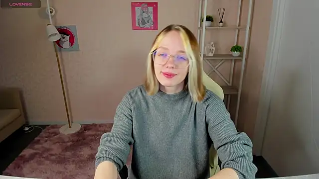 R0cket bunny online show from October 4, 1:03 am