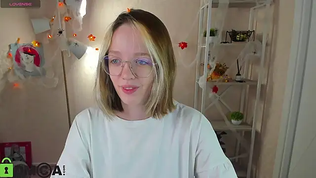 R0cket bunny online show from October 21, 1:06 am