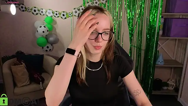 R0cket bunny online show from July 5, 1:01 am