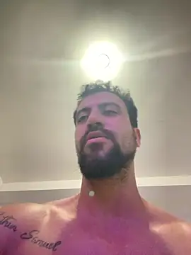 Wellington0490 online show from February 1, 10:08 pm